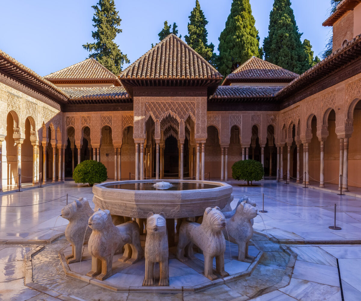 monumento-alhambra-entrada